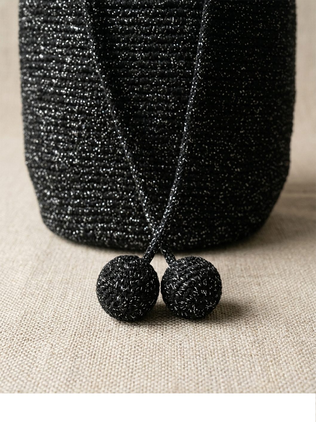 AURA Black